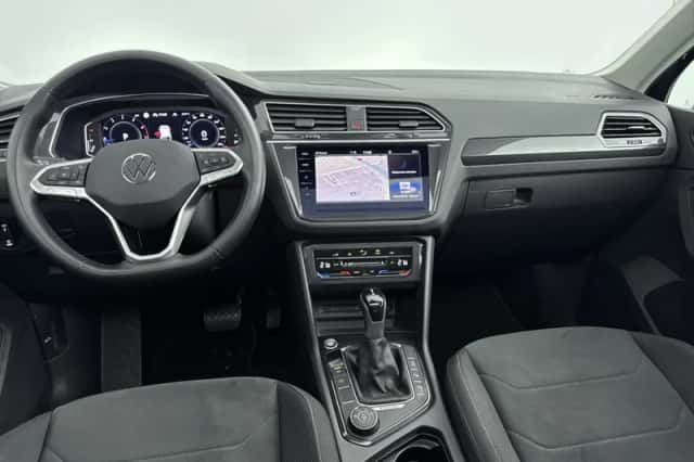 Volkswagen Tiguan (2021) thumbnail 4