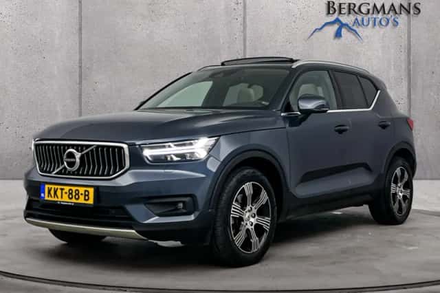 Volvo XC40 (2019) thumbnail 2