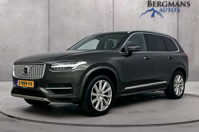 Volvo XC90 (2019) thumbnail 2
