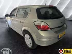 Opel Astra (2005) thumbnail 4