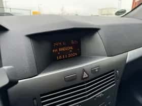 Opel Astra (2005) thumbnail 7