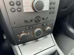 Opel Astra (2005) thumbnail 9