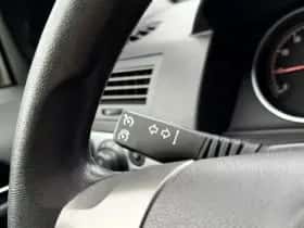 Opel Astra (2005) thumbnail 10