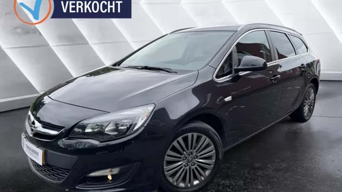 Opel Astra (2014) — foto 1