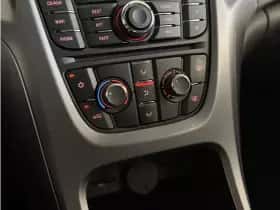 Opel Astra (2014) thumbnail 13