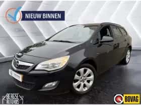 Opel Astra (2012)