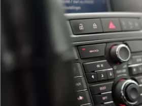 Opel Astra (2012) thumbnail 14