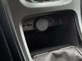 Opel Astra (2012) thumbnail 18