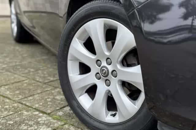 Opel Astra (2012) thumbnail 23