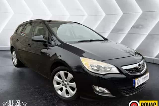 Opel Astra (2012) thumbnail 4
