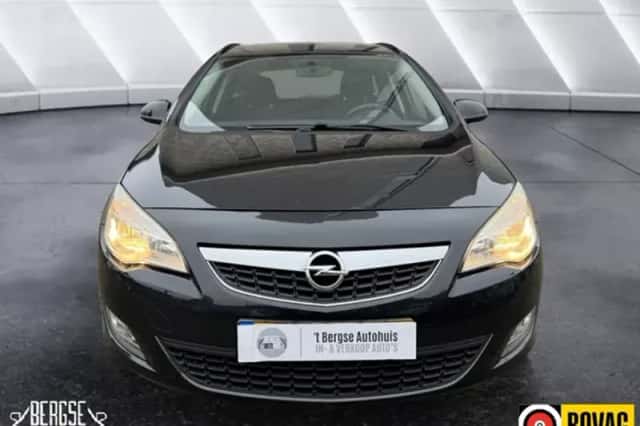 Opel Astra (2012) thumbnail 5