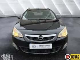 Opel Astra (2012) thumbnail 5