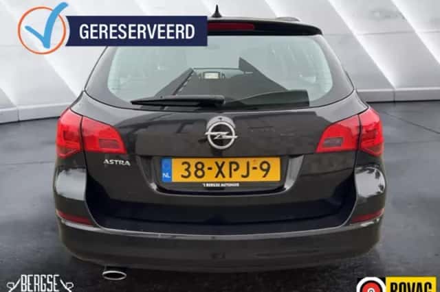 Opel Astra (2012) thumbnail 6