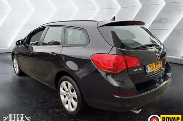 Opel Astra (2012) thumbnail 7