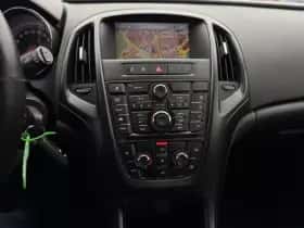 Opel Astra (2012) thumbnail 9