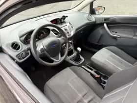 Ford Fiesta (2009) thumbnail 8