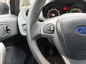 Ford Fiesta (2009) thumbnail 9