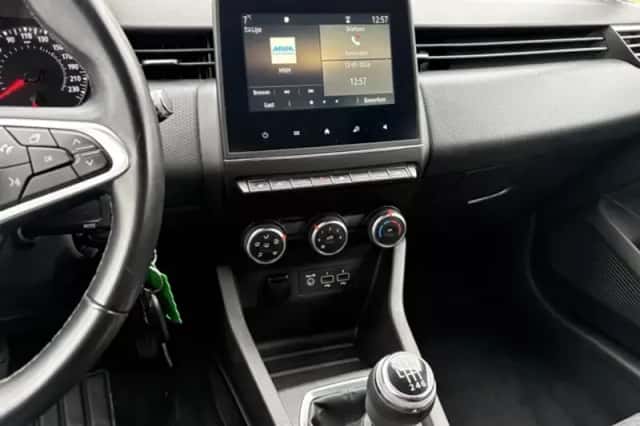Renault Clio (2021) thumbnail 11