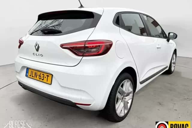 Renault Clio (2021) thumbnail 3