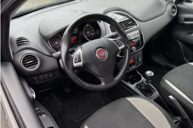 Fiat Punto (2013) thumbnail 2