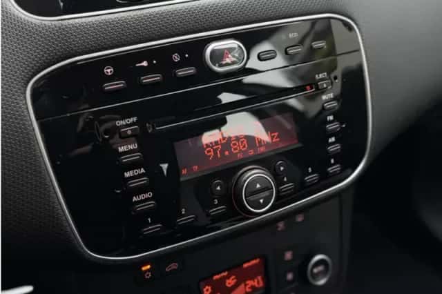 Fiat Punto (2013) thumbnail 9
