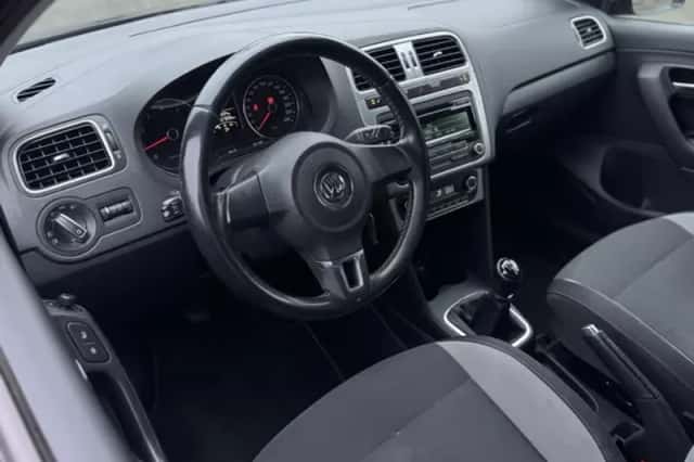 Volkswagen Polo (2014) thumbnail 2