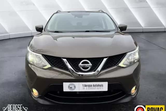 Nissan Qashqai (2015) thumbnail 4