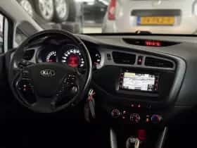 Kia Cee'd (2014) thumbnail 2