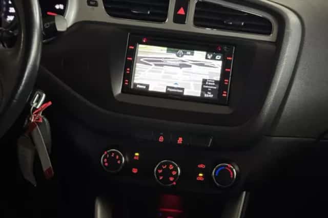 Kia Cee'd (2014) thumbnail 12