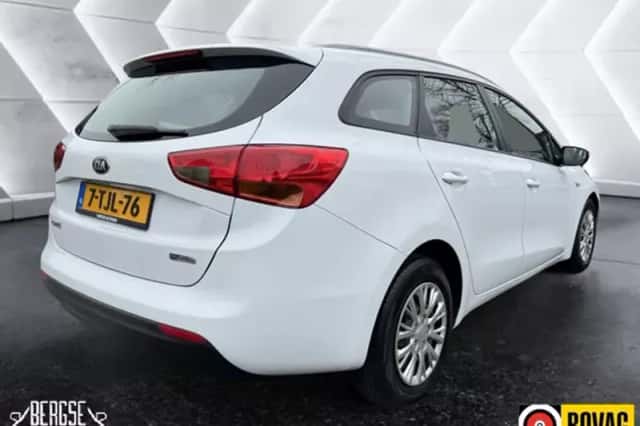 Kia Cee'd (2014) thumbnail 3