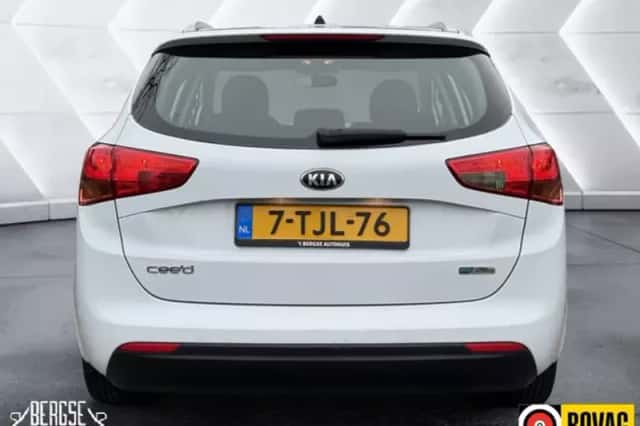 Kia Cee'd (2014) thumbnail 6