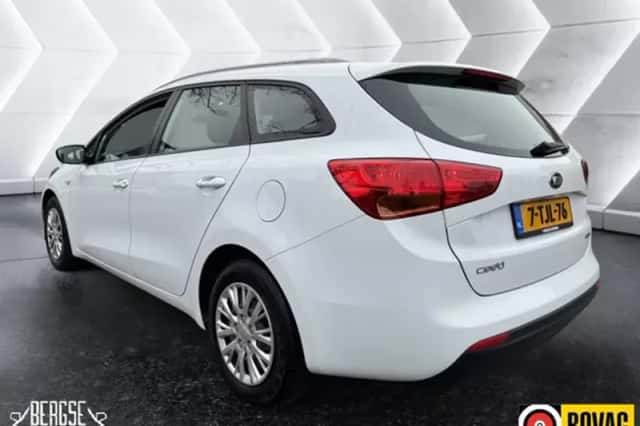 Kia Cee'd (2014) thumbnail 7