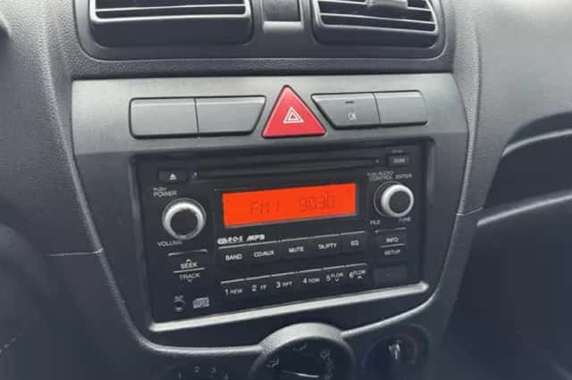 Kia Picanto (2008) thumbnail 9