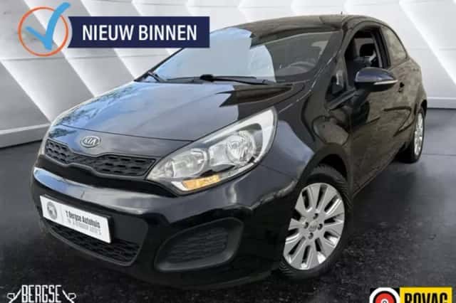 Kia Rio (2012) thumbnail 1