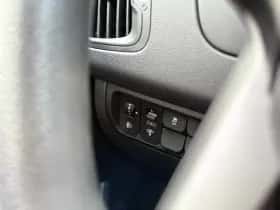 Kia Rio (2012) thumbnail 12
