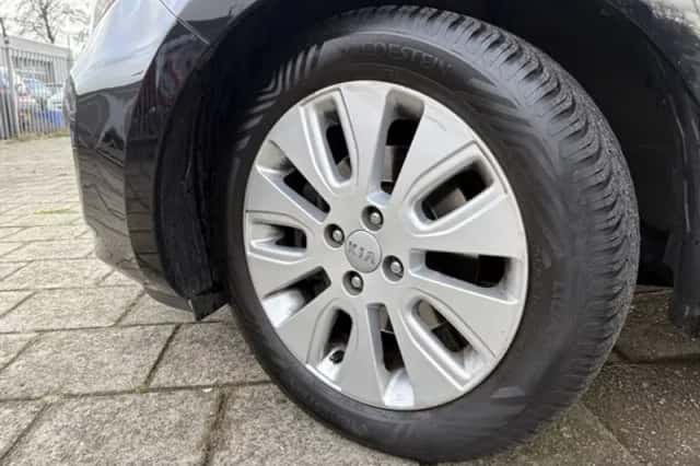 Kia Rio (2012) thumbnail 17