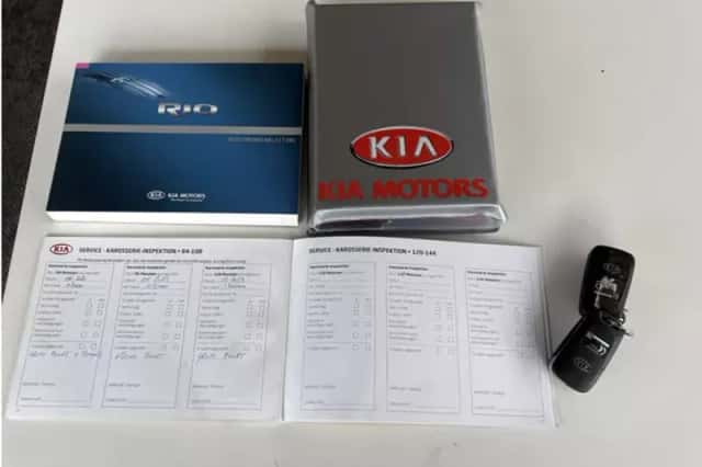 Kia Rio (2012) thumbnail 18