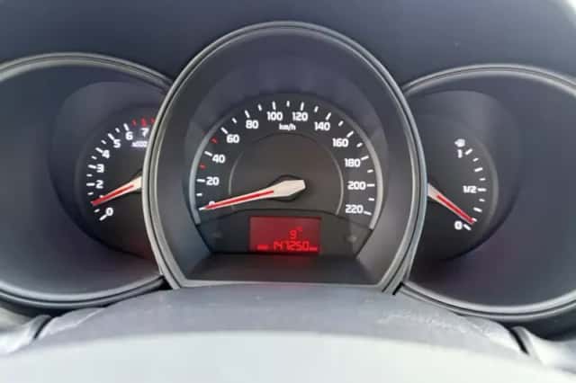 Kia Rio (2012) thumbnail 19