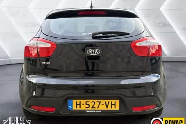 Kia Rio (2012) thumbnail 6
