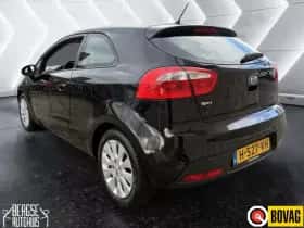 Kia Rio (2012) thumbnail 7