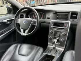 Volvo S60 (2014) thumbnail 2