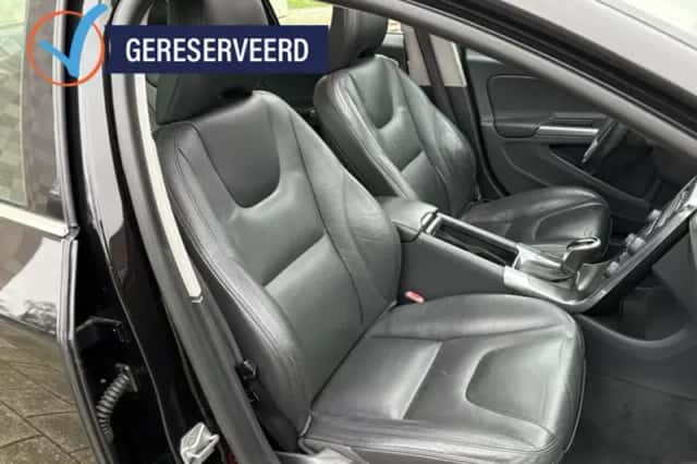 Volvo S60 (2014) thumbnail 13