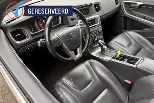 Volvo S60 (2014) thumbnail 8
