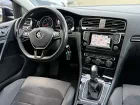 Volkswagen Golf (2013) thumbnail 2