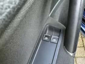 Volkswagen Golf (2013) thumbnail 16