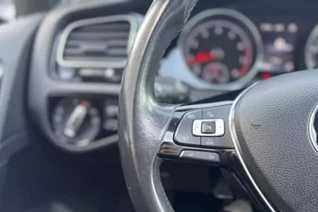 Volkswagen Golf (2013) thumbnail 9
