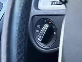 Volkswagen Golf (2013) thumbnail 12