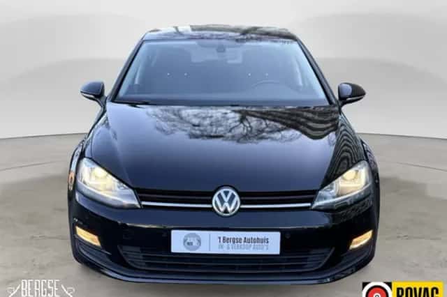 Volkswagen Golf (2013) thumbnail 4