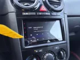 Opel Corsa (2012) thumbnail 11