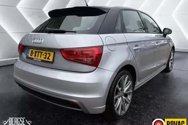 Audi A1 (2014) thumbnail 3